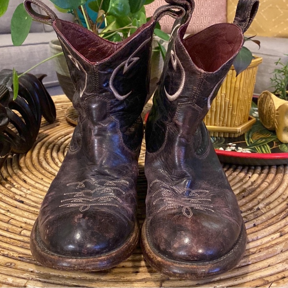 Ariat short brown western cowboy cowgirl ankle boots 9.5